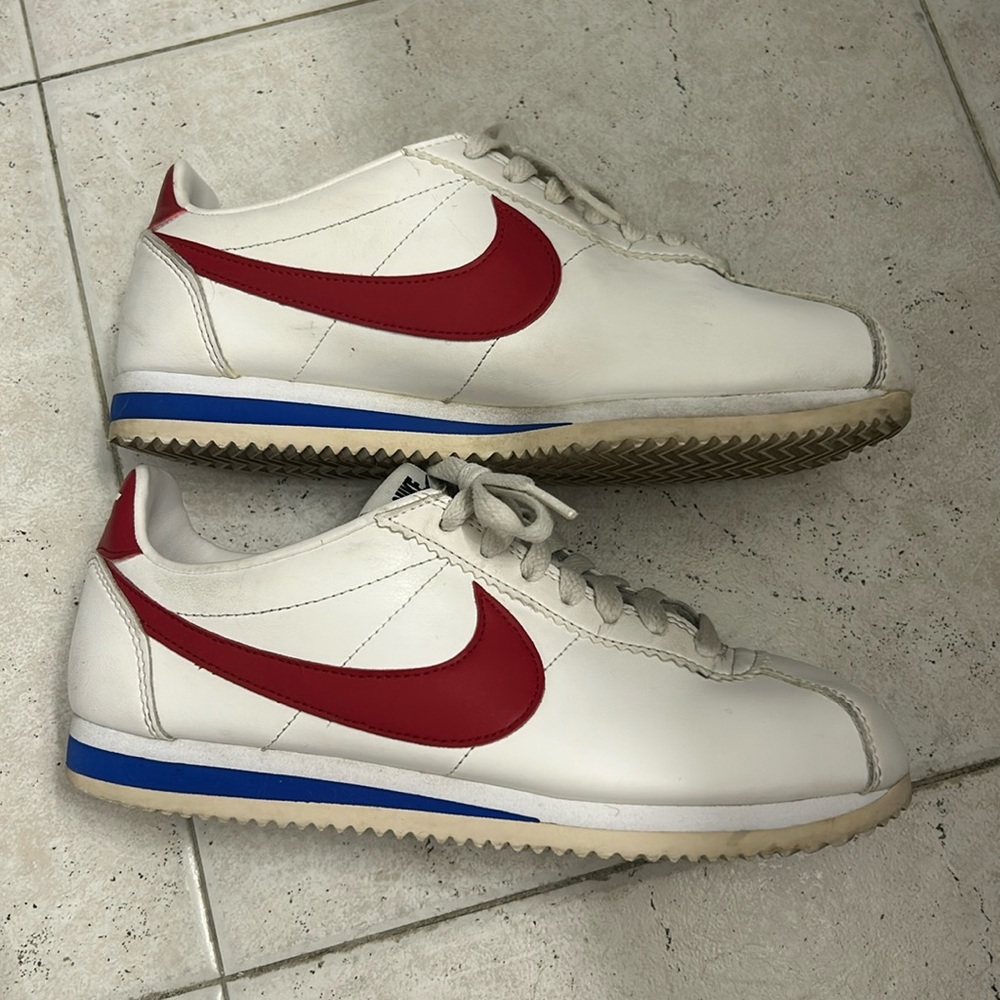 NIKE Women Sneakers